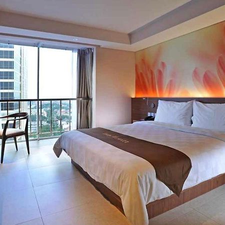 Midtown Hotel Surabaya Esterno foto