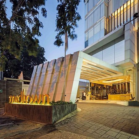 Midtown Hotel Surabaya Esterno foto