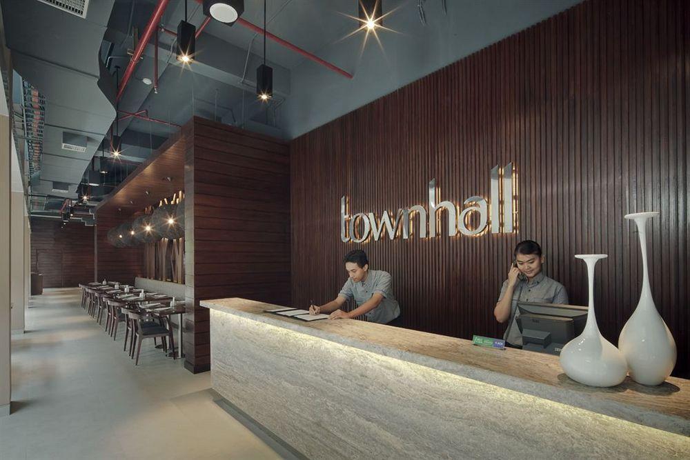 Midtown Hotel Surabaya Esterno foto