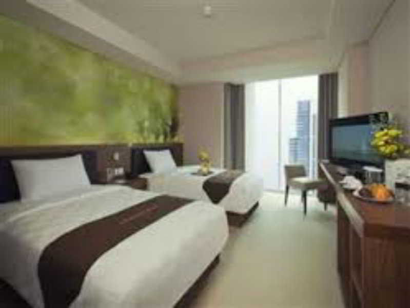 Midtown Hotel Surabaya Esterno foto