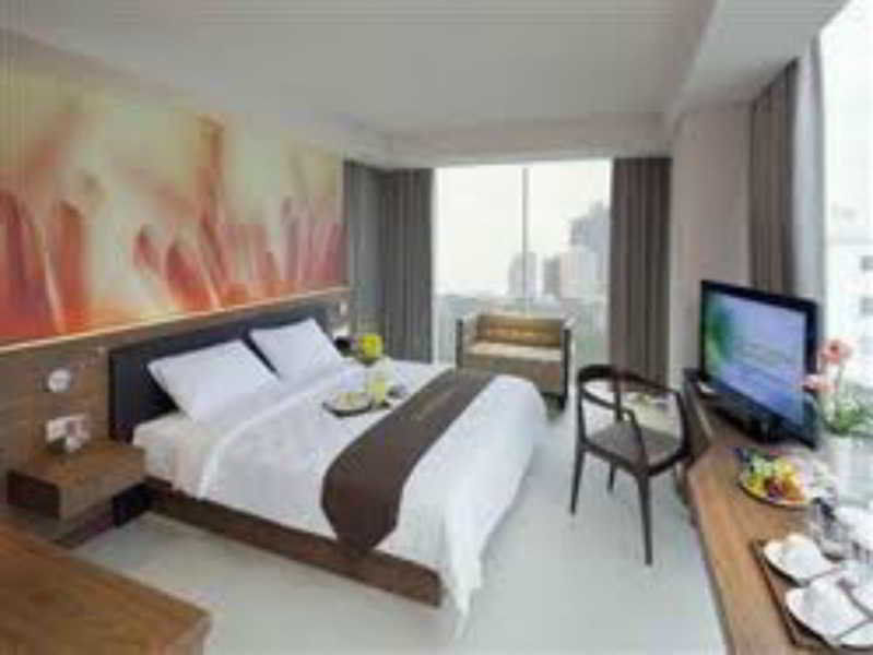 Midtown Hotel Surabaya Esterno foto
