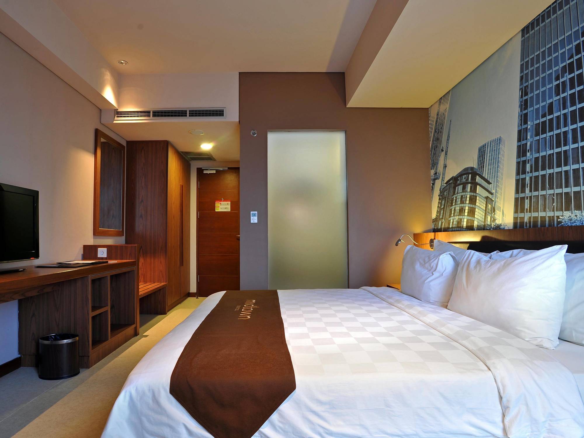 Midtown Hotel Surabaya Esterno foto