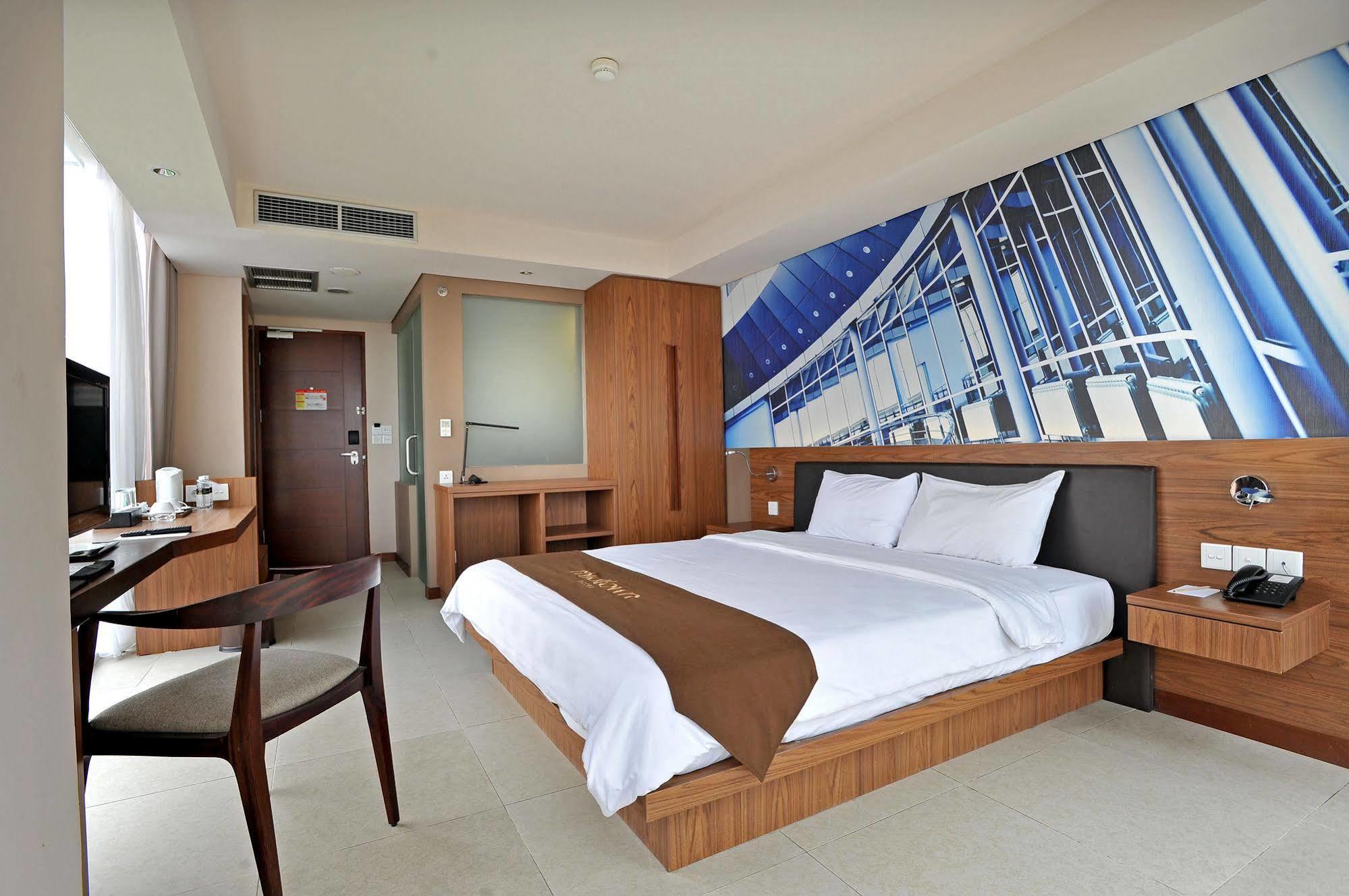 Midtown Hotel Surabaya Esterno foto