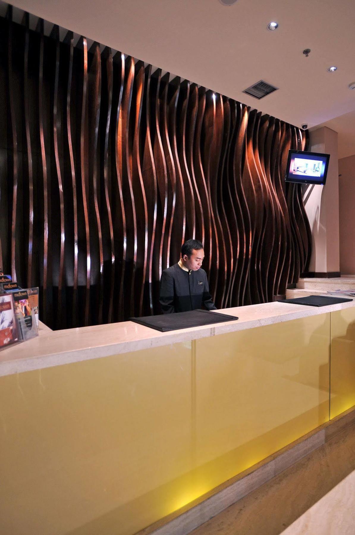 Midtown Hotel Surabaya Esterno foto