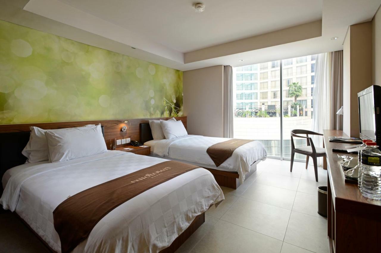 Midtown Hotel Surabaya Esterno foto